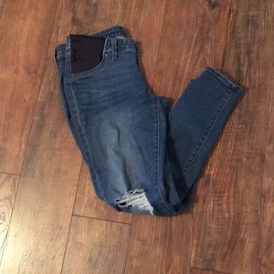 Maturnity Pants. Old Navy brand